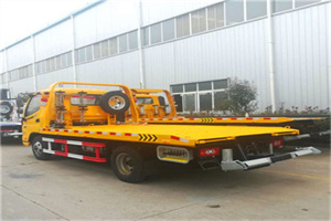 资阳附近拖车救援搭电